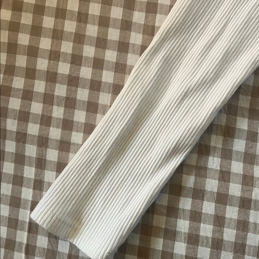 White Ribbed Button-Up Top - Picture 6 of 9